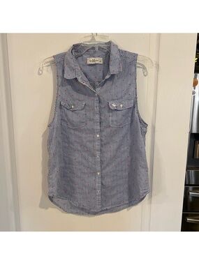 Abercrombie & Fitch Sleeveless blouse. Size large. Blue and white stripes